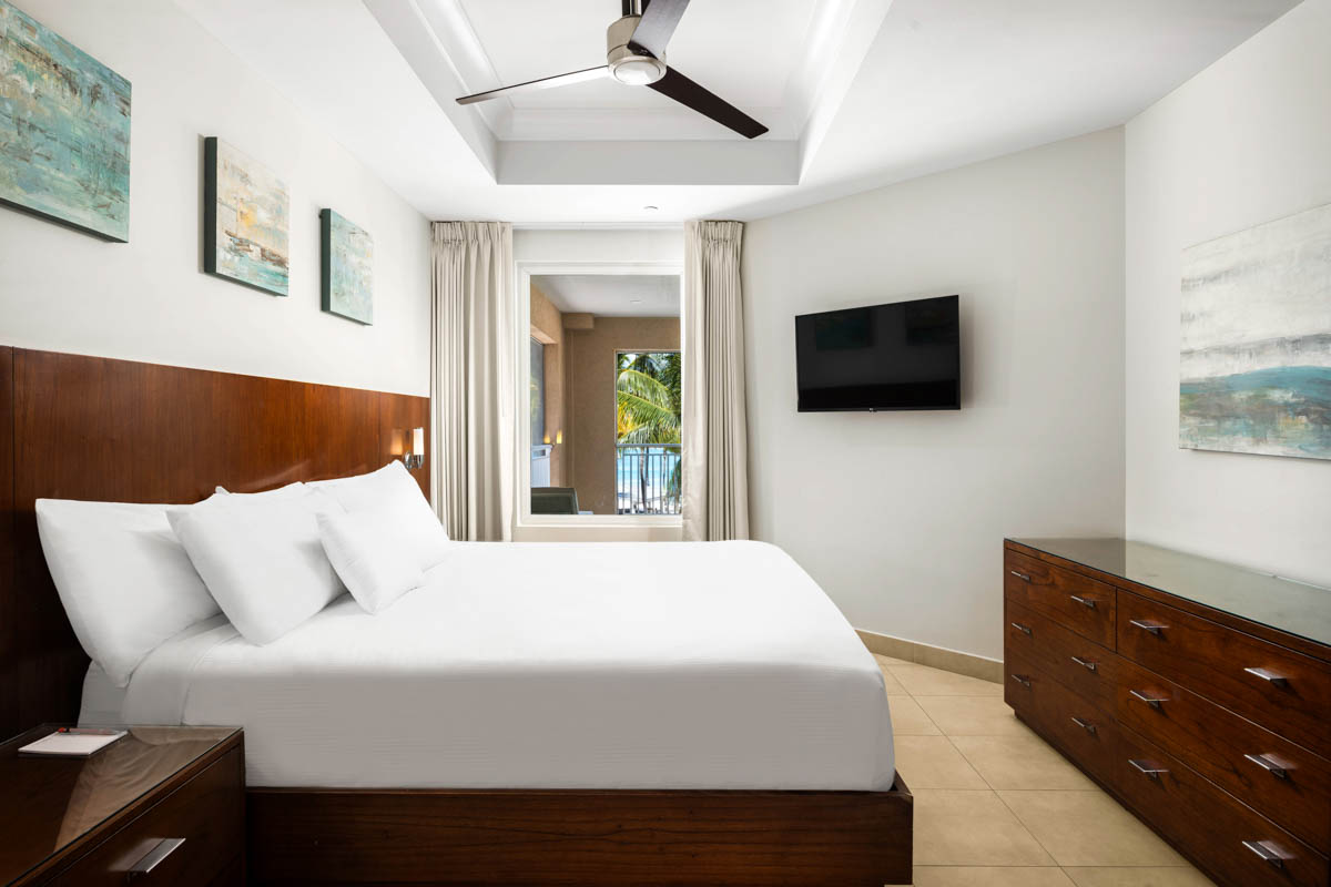 Three Bedroom Oceanfront - Bedroom